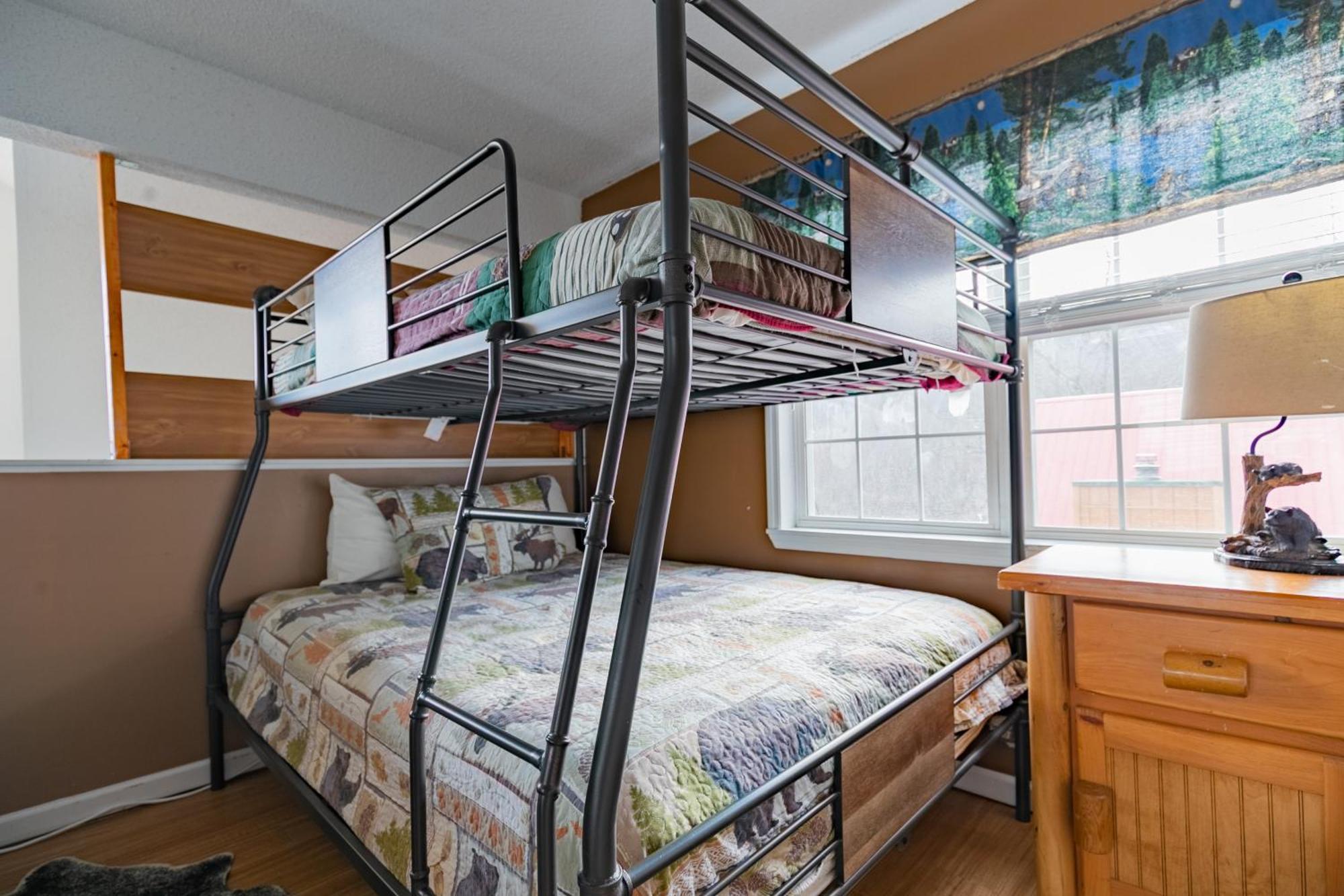 Heavenly View - Bear Themed Cabin, Hottub, Dog-Friendly, Near ガトリンバーグ エクステリア 写真