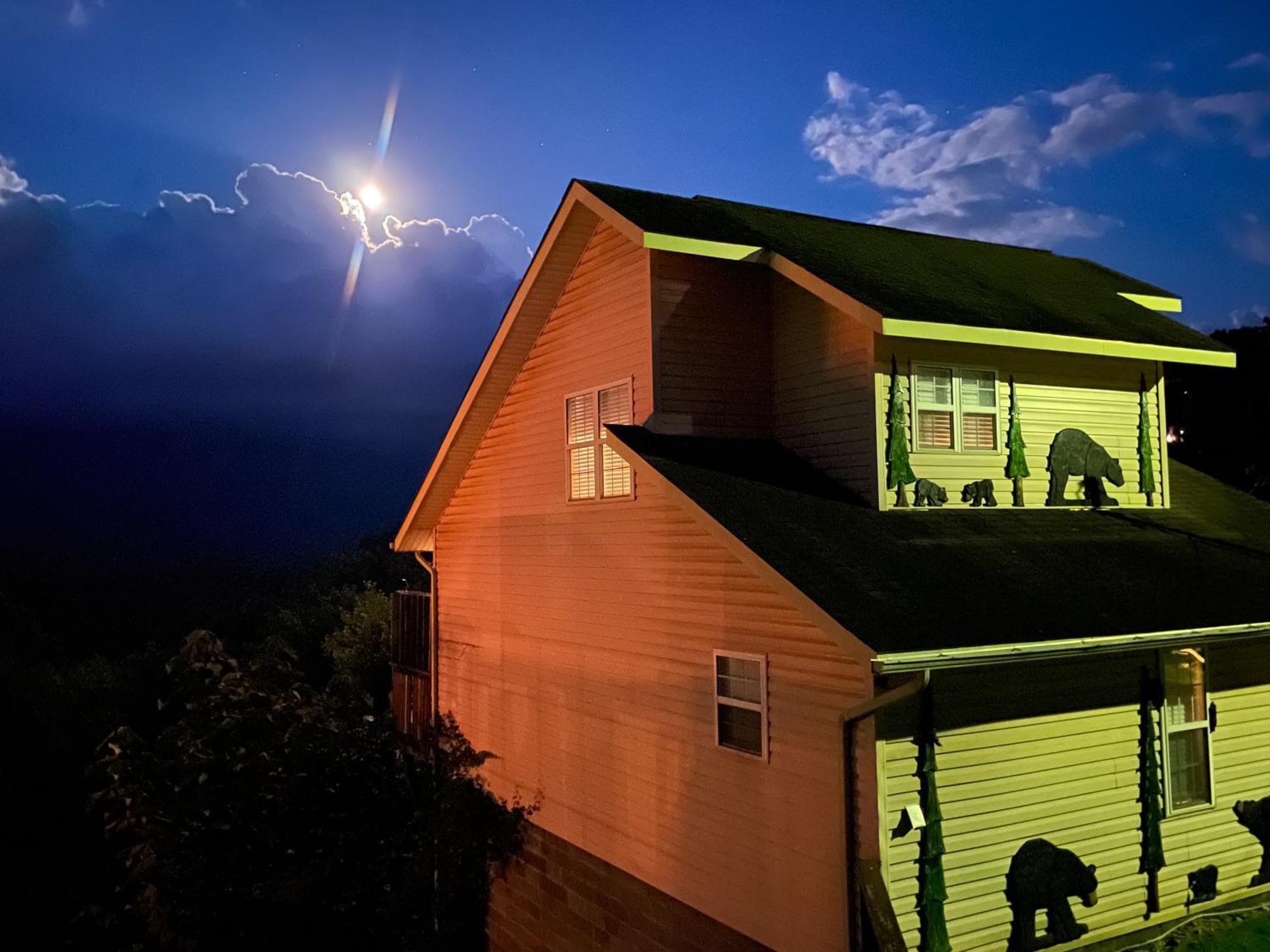 Heavenly View - Bear Themed Cabin, Hottub, Dog-Friendly, Near ガトリンバーグ エクステリア 写真